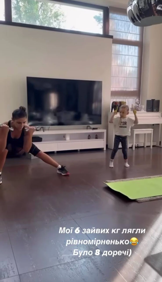 3-річна дівчина вже тренується з додатковою вагою