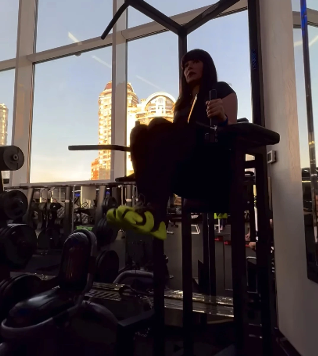 Даша Астаф'єва показалася на тренажері