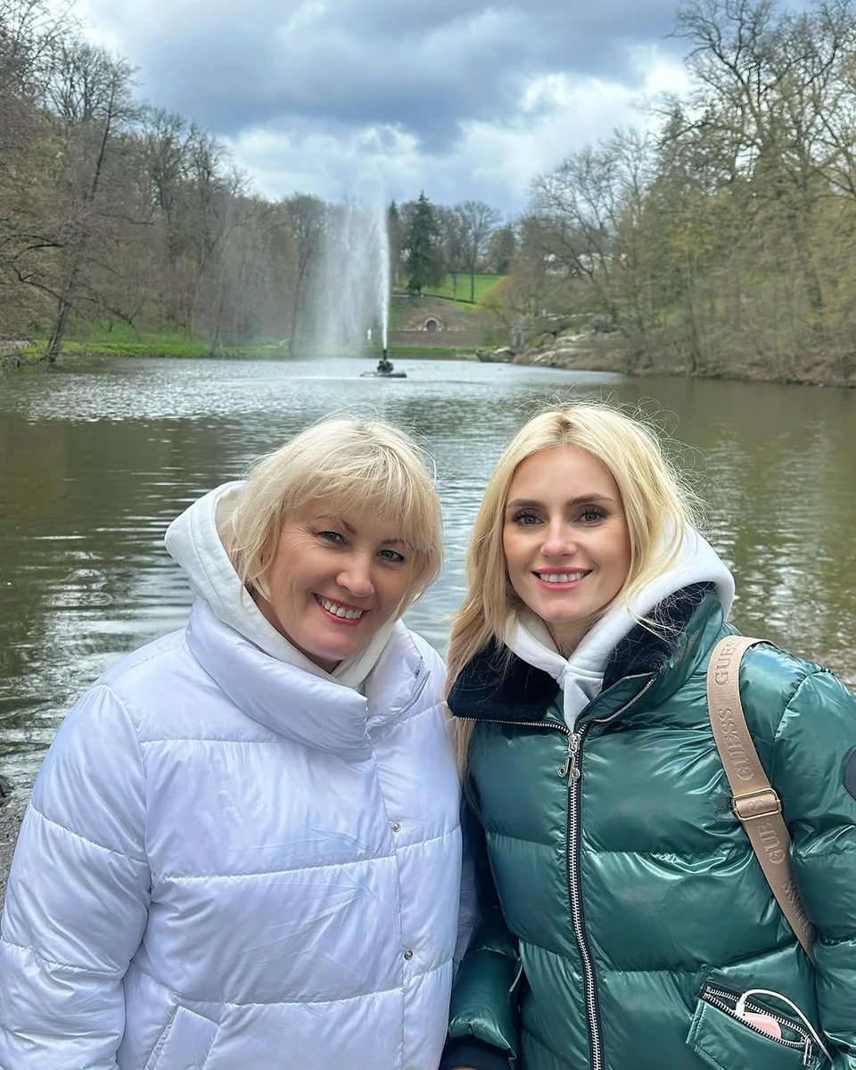 Ірина Федишин сфотографувалася з мамою