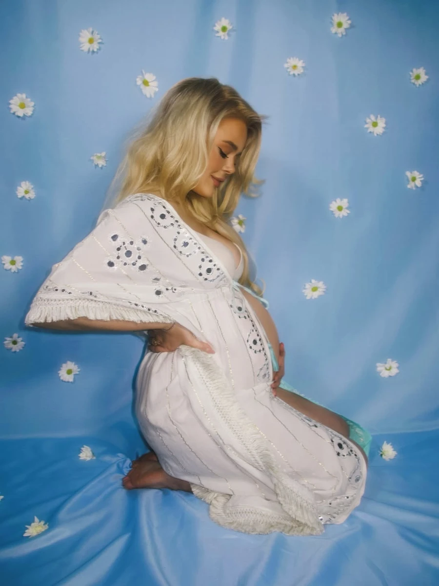 Вагітна Аліна Гросу