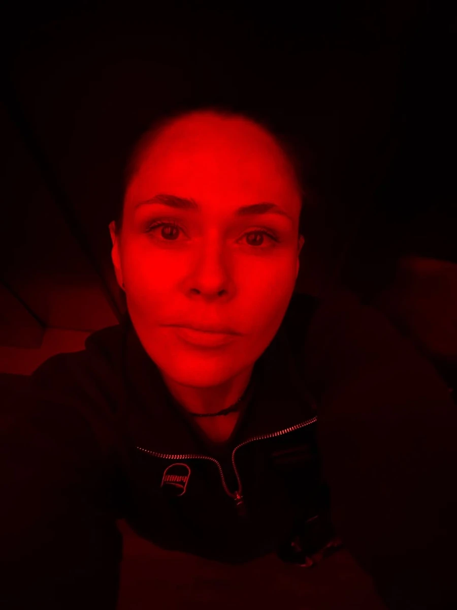 Юлія Саніна без макіяжу попозувала для фото