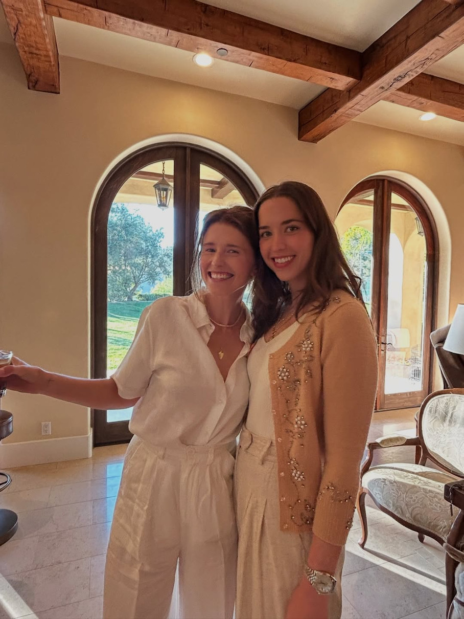 Кетрін Шварценеггер у милому луці пообіймалася з сестрою на святі дочки