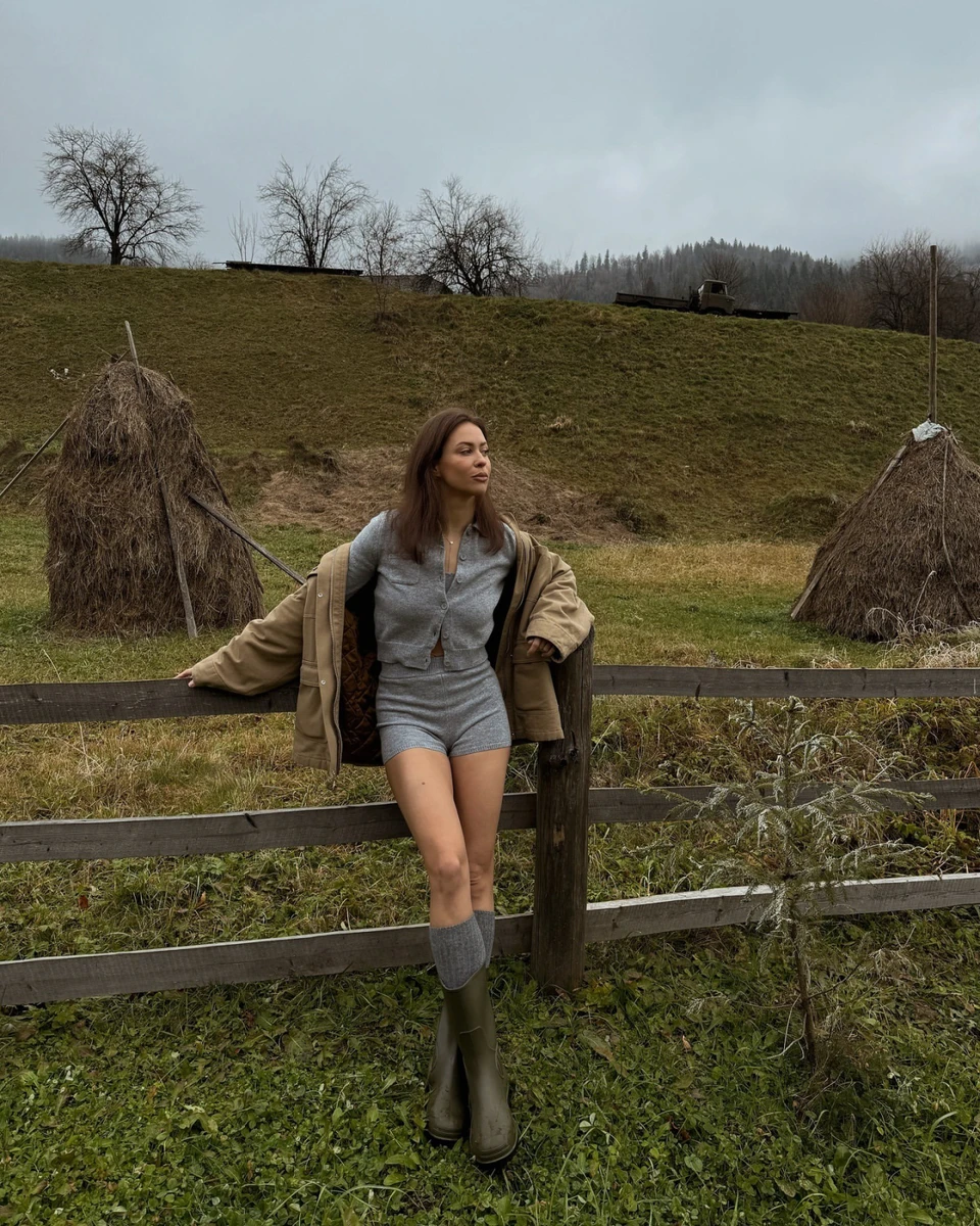 Маремуха посвітила ногами