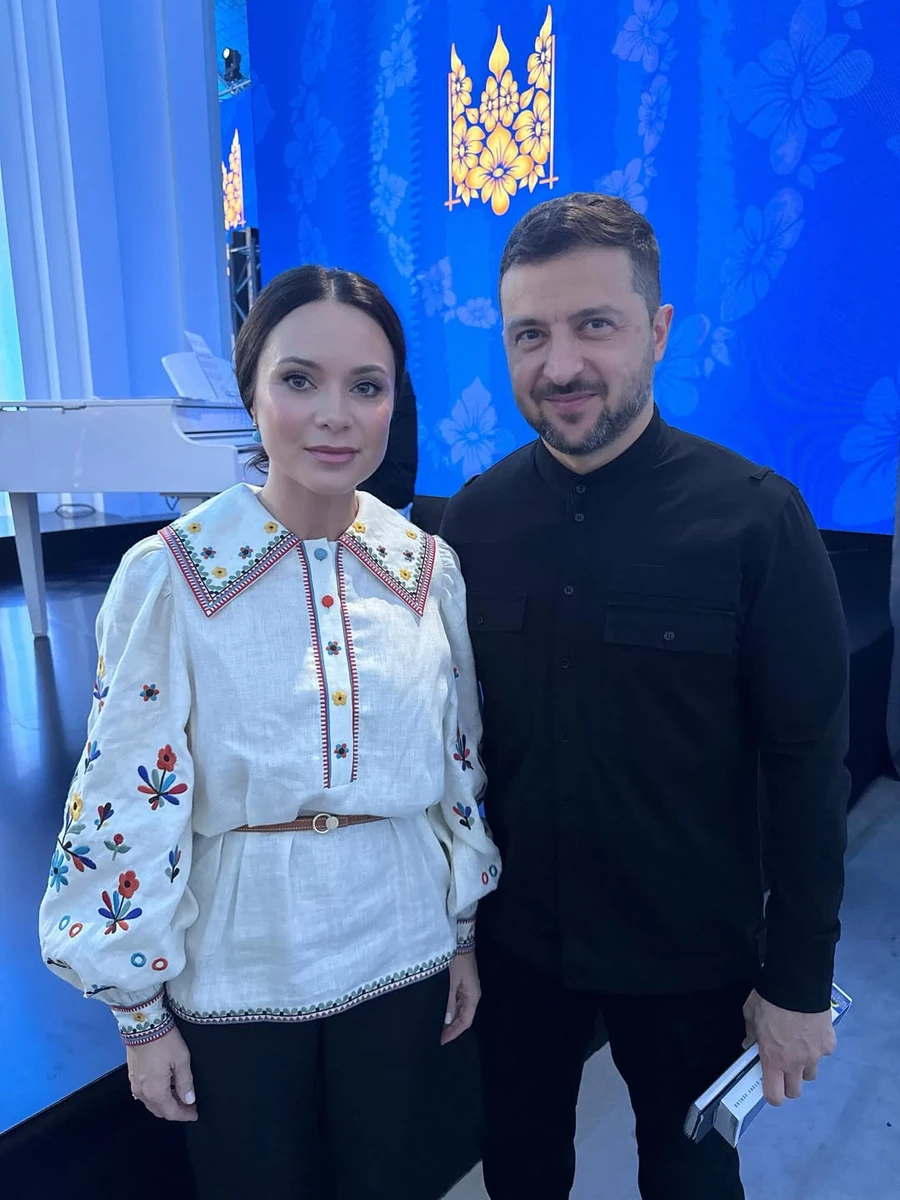 Лілія Подкопаєва попозувала з Зеленським на офіційному заході