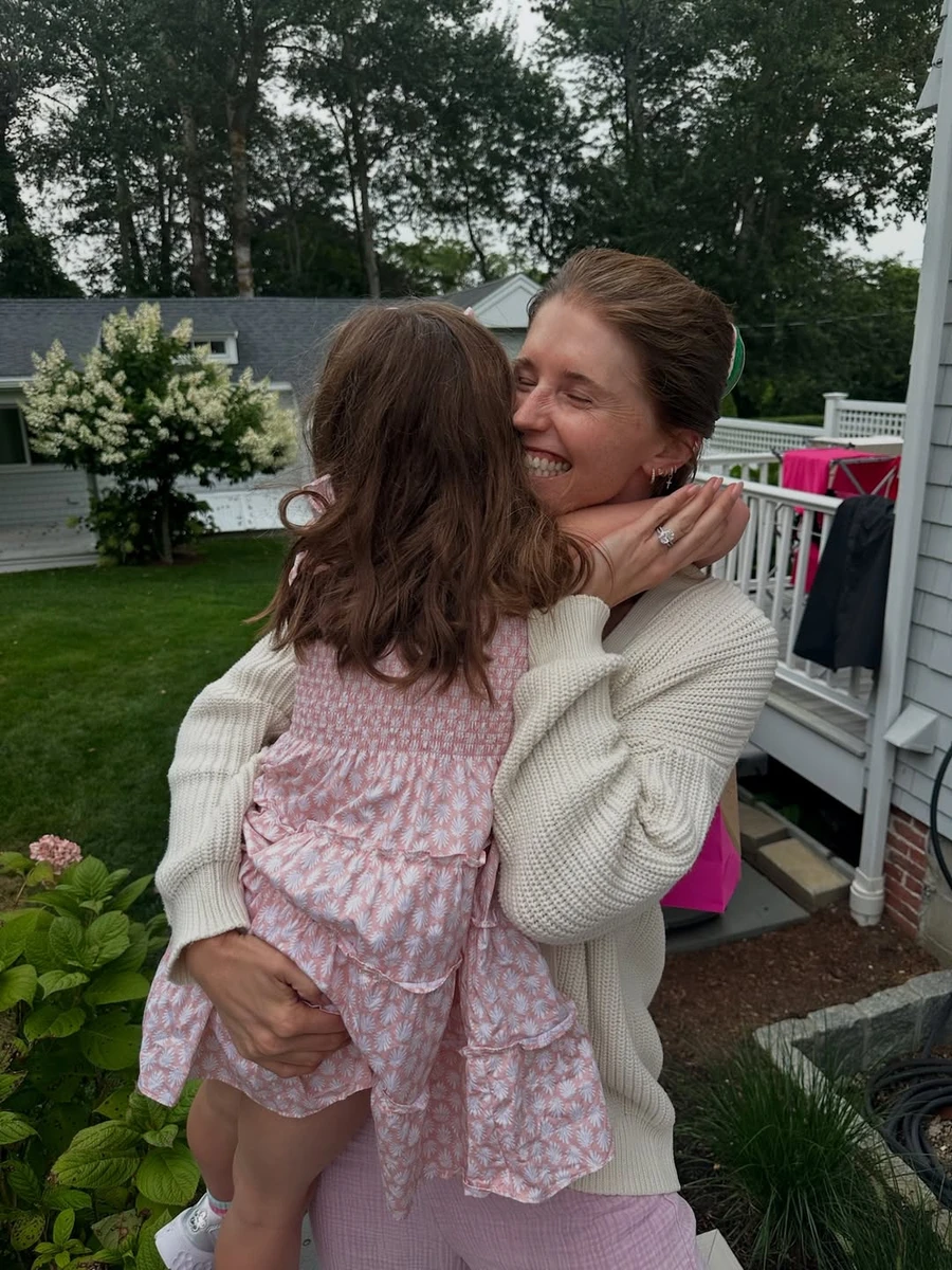 Кетрін Шварценеггер замилувала обіймами з дочкою на її 5-річчі