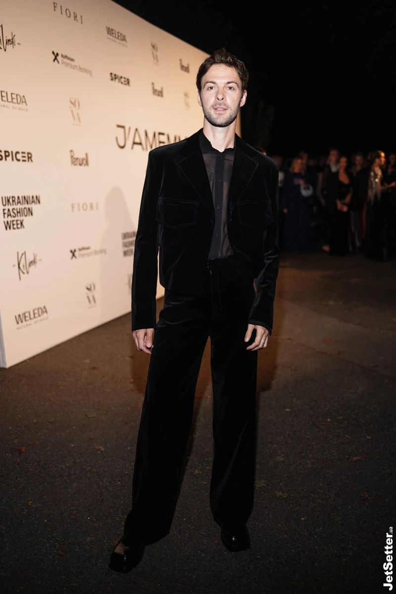 Барських на показі