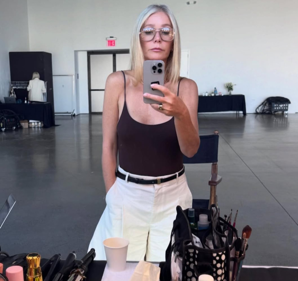 Гвінет Пелтроу у боді та штанях показала варіант стильного образа