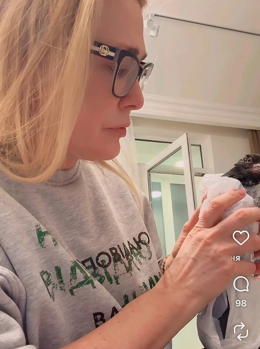 Ольга Сумська врятувала молодого голуба