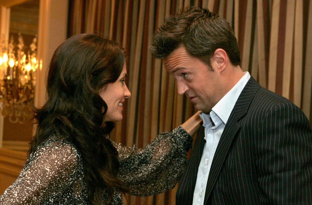 У серіла Моніка і Чендлер врешті закохалися одне в одного та одружилися 