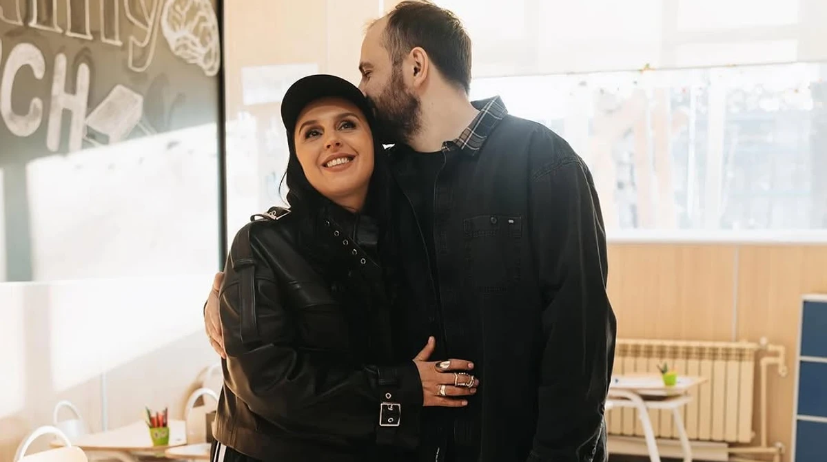 Джамала пофотографувалася з чоловіком