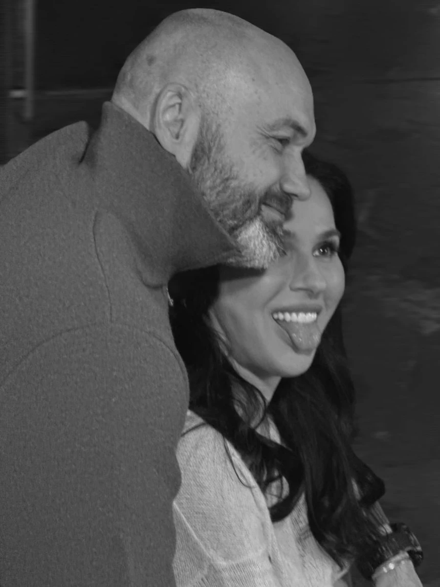 Маша Єфросиніна показалася в обіймах чоловіка