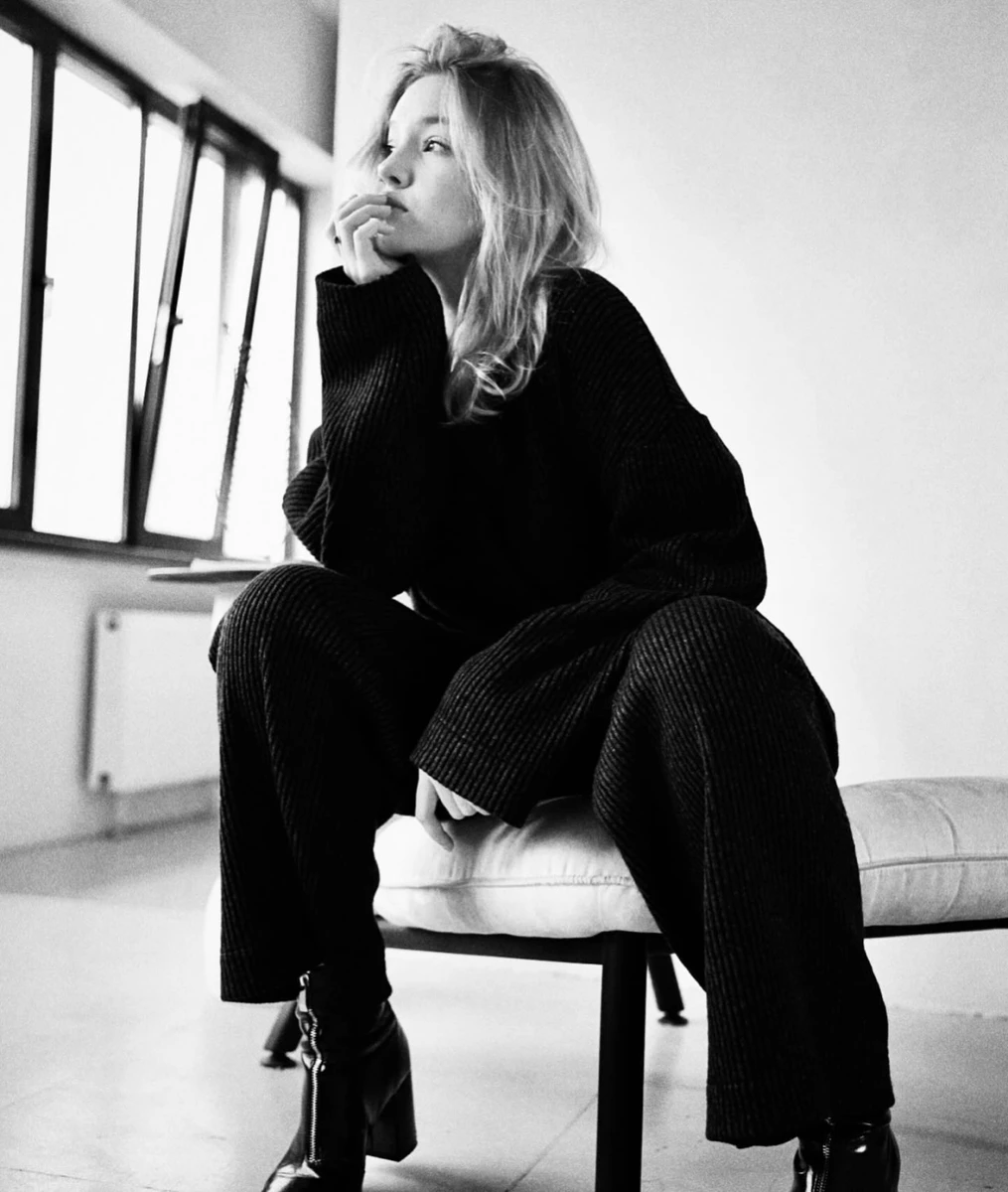 У дівчини також є молодша сестра Серафима