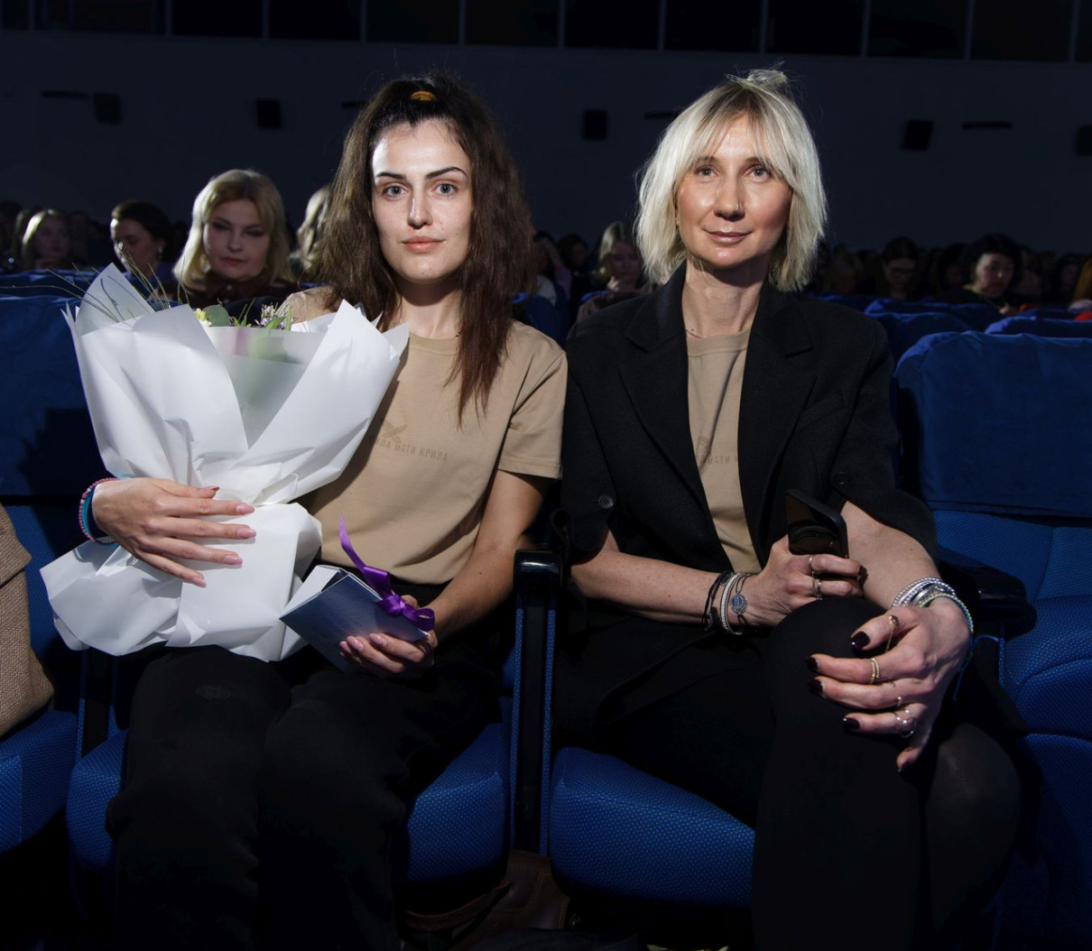 Лауреатки рейтингу лідерок снайперка Анастасія Савка і керівниця Superhumans Centre Ольга Руднєва 