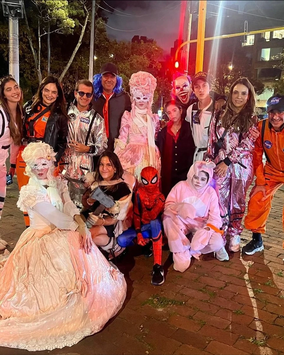 Шакіра показала геловінські фото