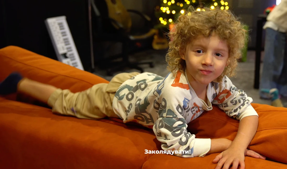 Син Інни Мірошниченко заспівав колядку з Олею Цибульською