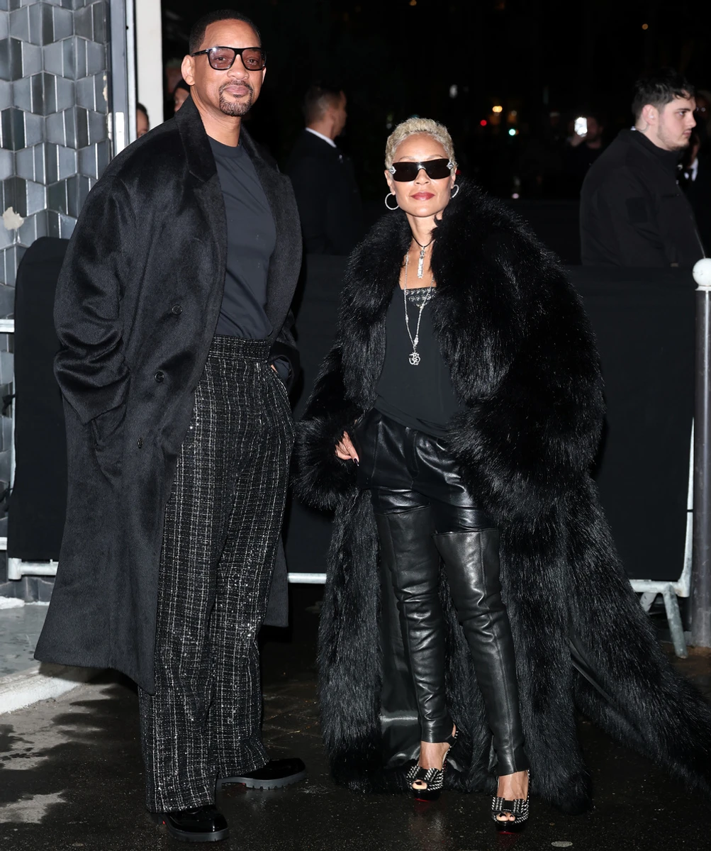 Вілл Сміт у пальто покрасувався з дружиною в шубі на показі сина