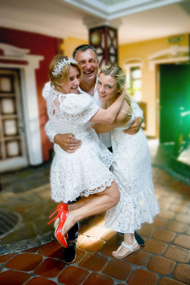 Інна з чоловіком Олегом та дочкою 