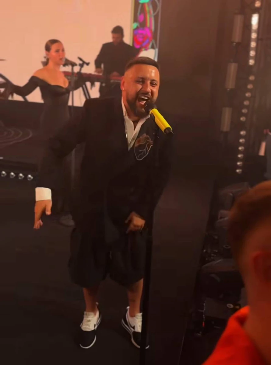 Дмитро Монатік заспівав для Усик