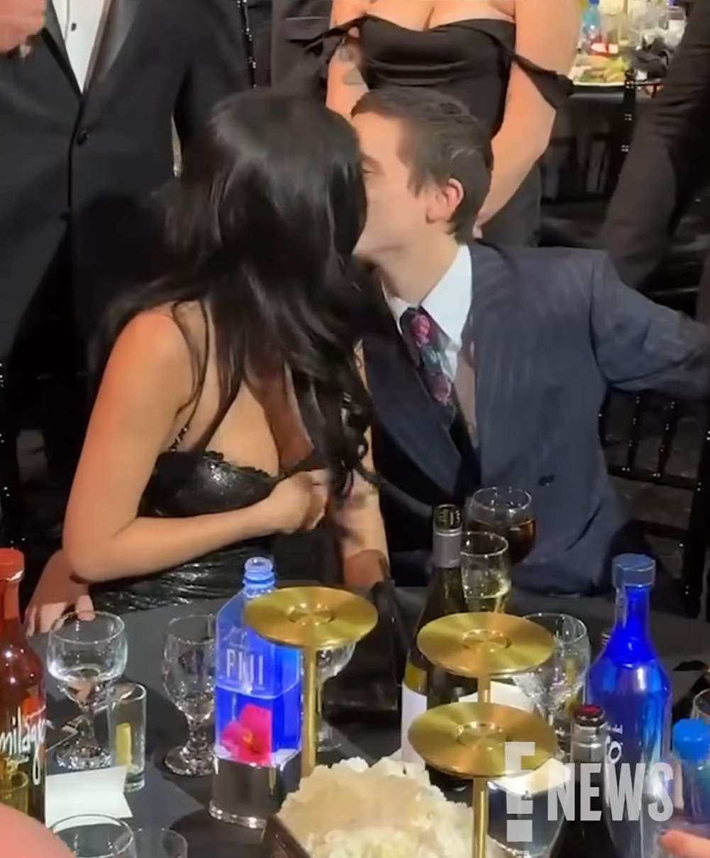 Кайлі Дженнер і Тімоті Шаламе поцілувалися на публіці