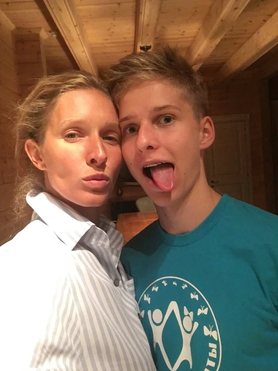 Катерина Осадча попозувала для кумедного селфі з сином