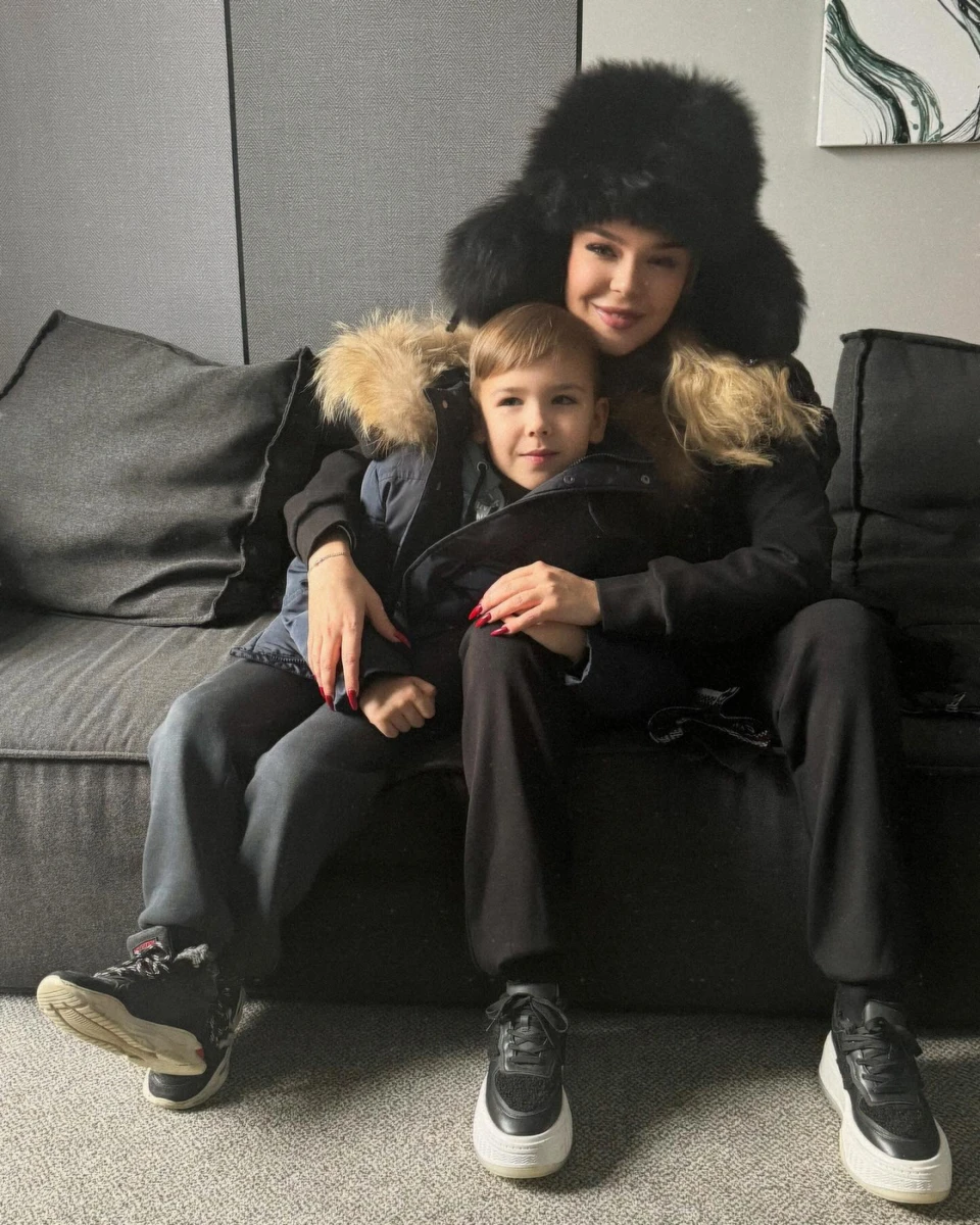 У Гросу є два брати: старший Роман і молодший (на фото) Михайло