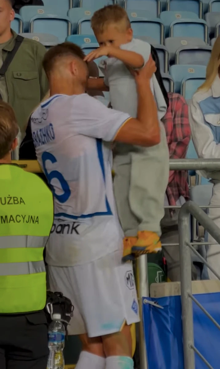 Володимир Бражко замилував взаємодією з сином Даші Квіткової на полі