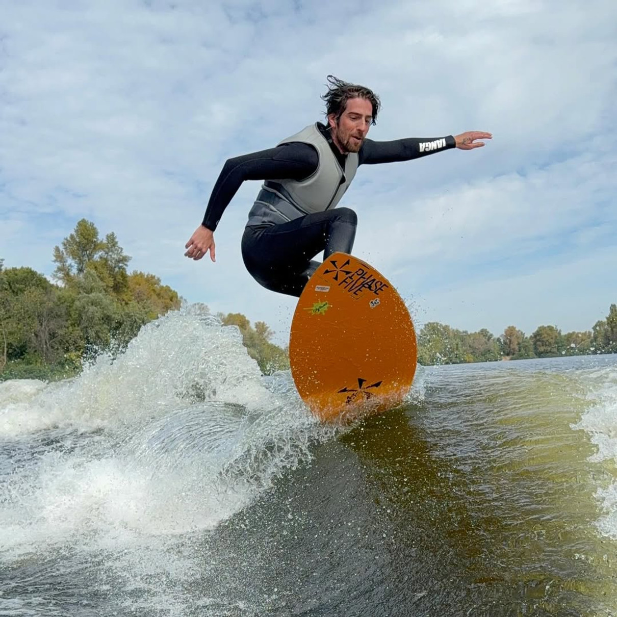 Володимир Дантес показав, як катається на дошці