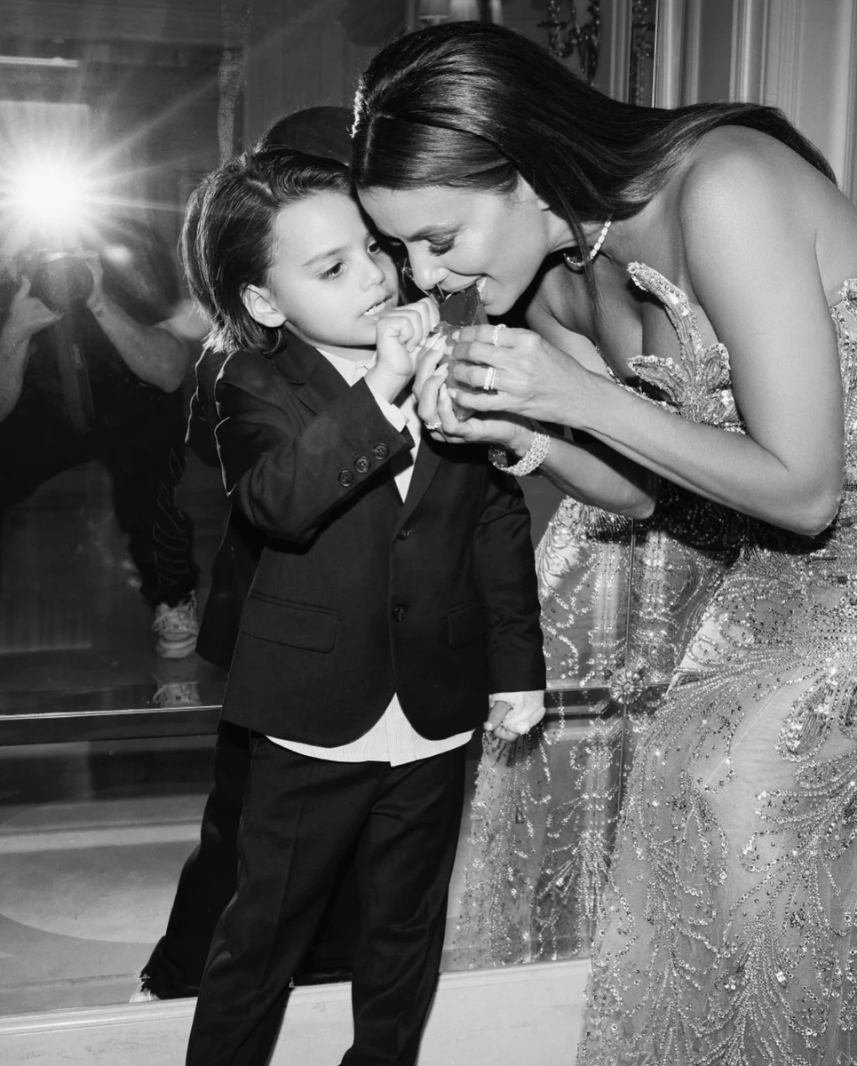 Лонгорія з сином