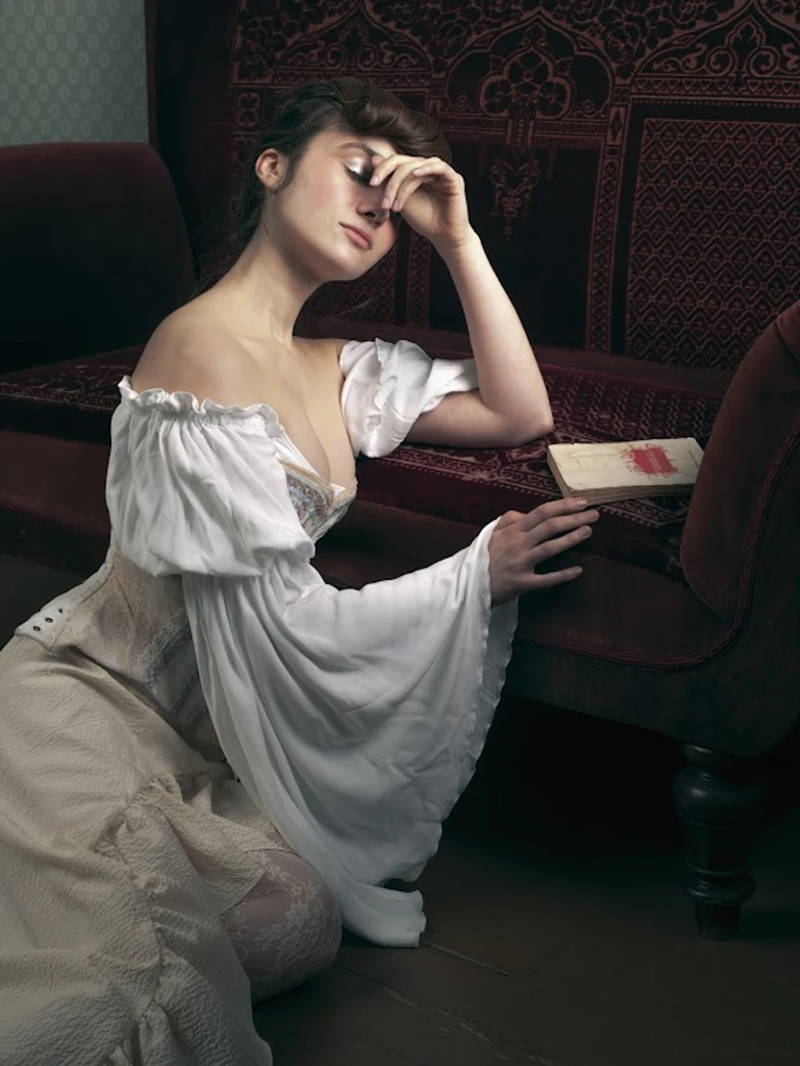 Jerry Heil у ніжному образі постала у новому відео