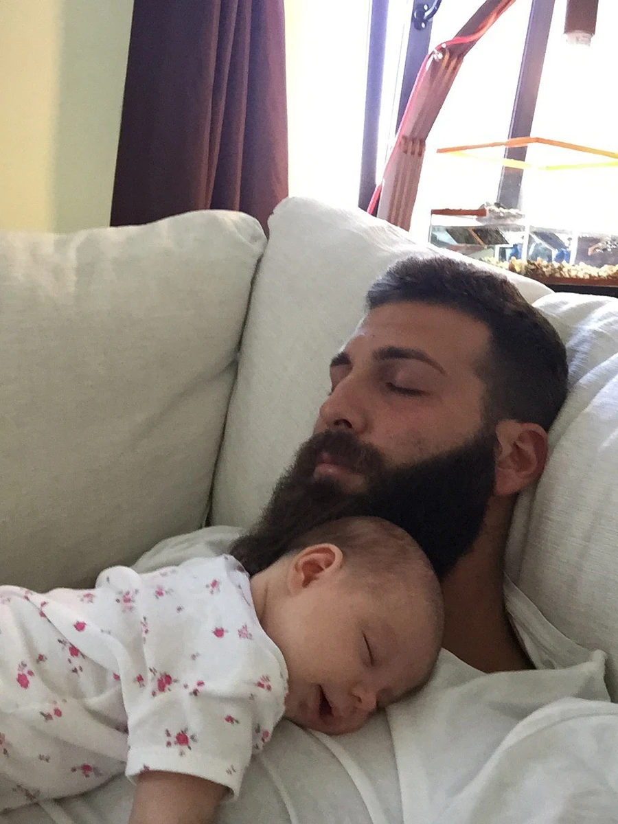 Даніель Салем показав миле фото з крихіткою дочкою