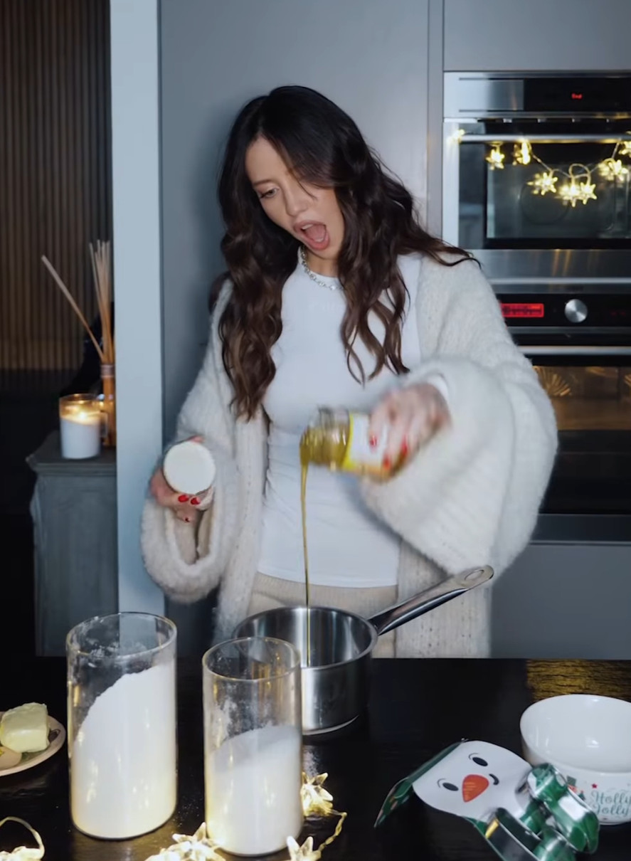 Надя Дорофєєва показала, як готувати різдвяний десерт