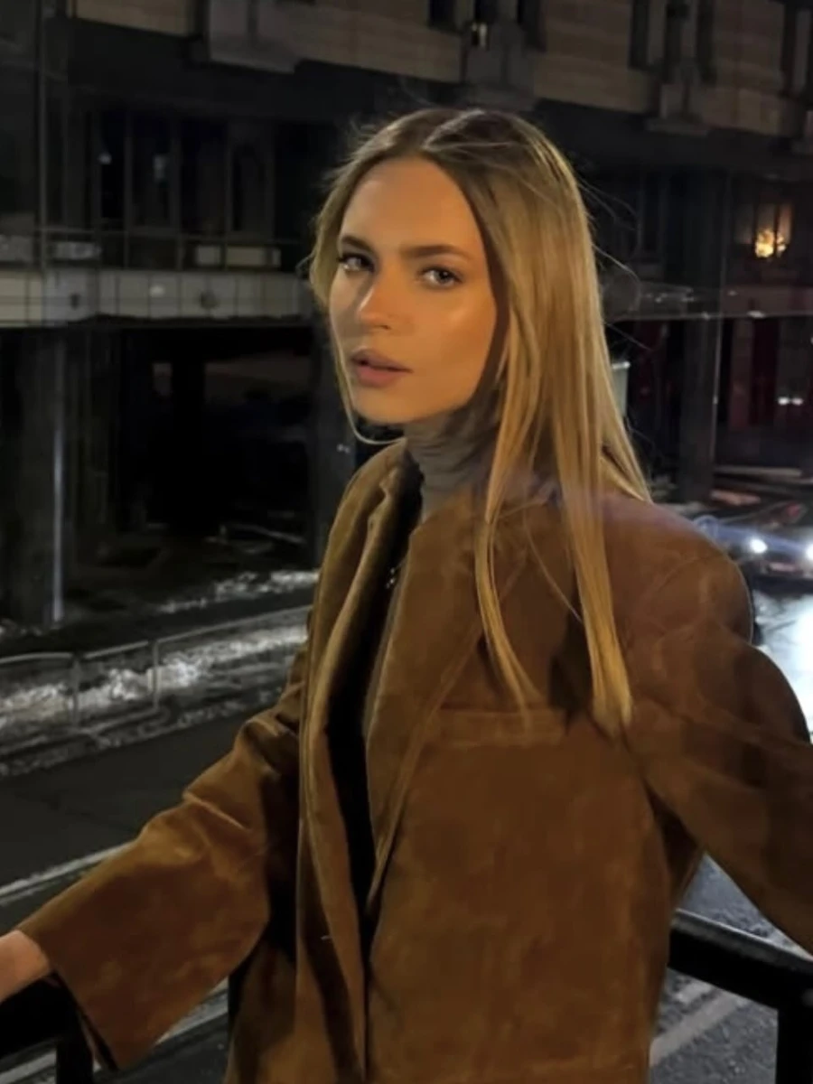 Донька Олени Кравець