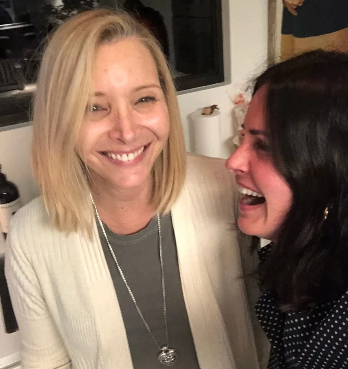 Ліза Кудроу та Кортні Кокс