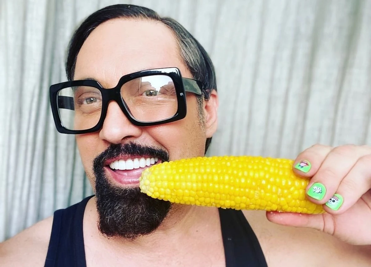 Дмитро офіційно був у шлюбі лише раз, із хореографкою Оленою Коляденко