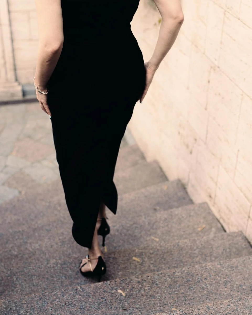 Чорна сукня