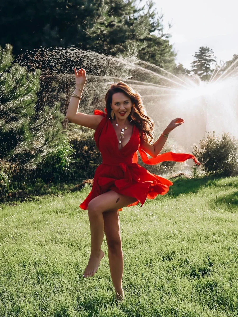 Анна Саліванчук робить фото