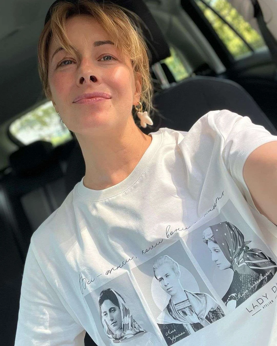 Акторка Олена Кравець