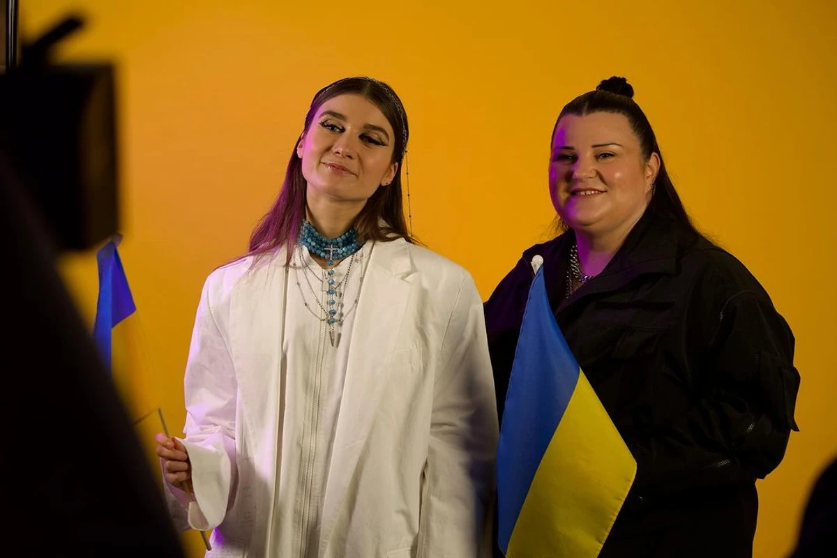 Alyona alyona та Jerry Heil