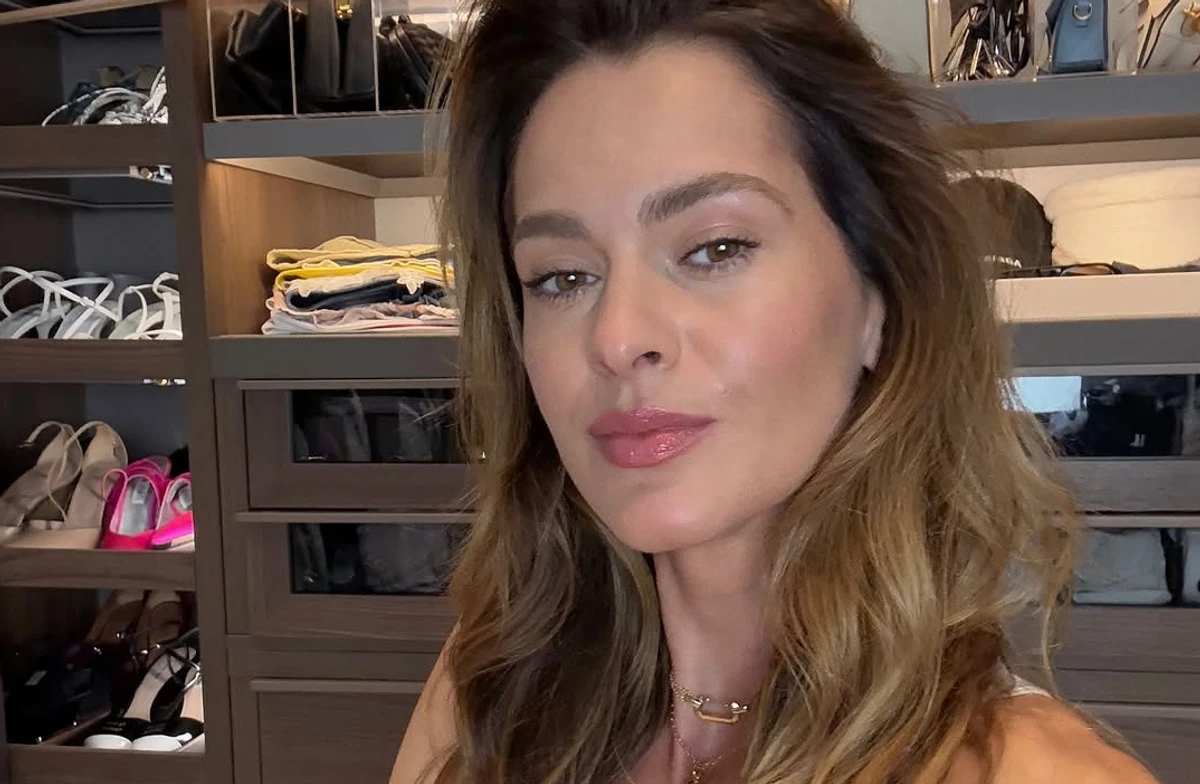 Олеся Стефанко робить селфі