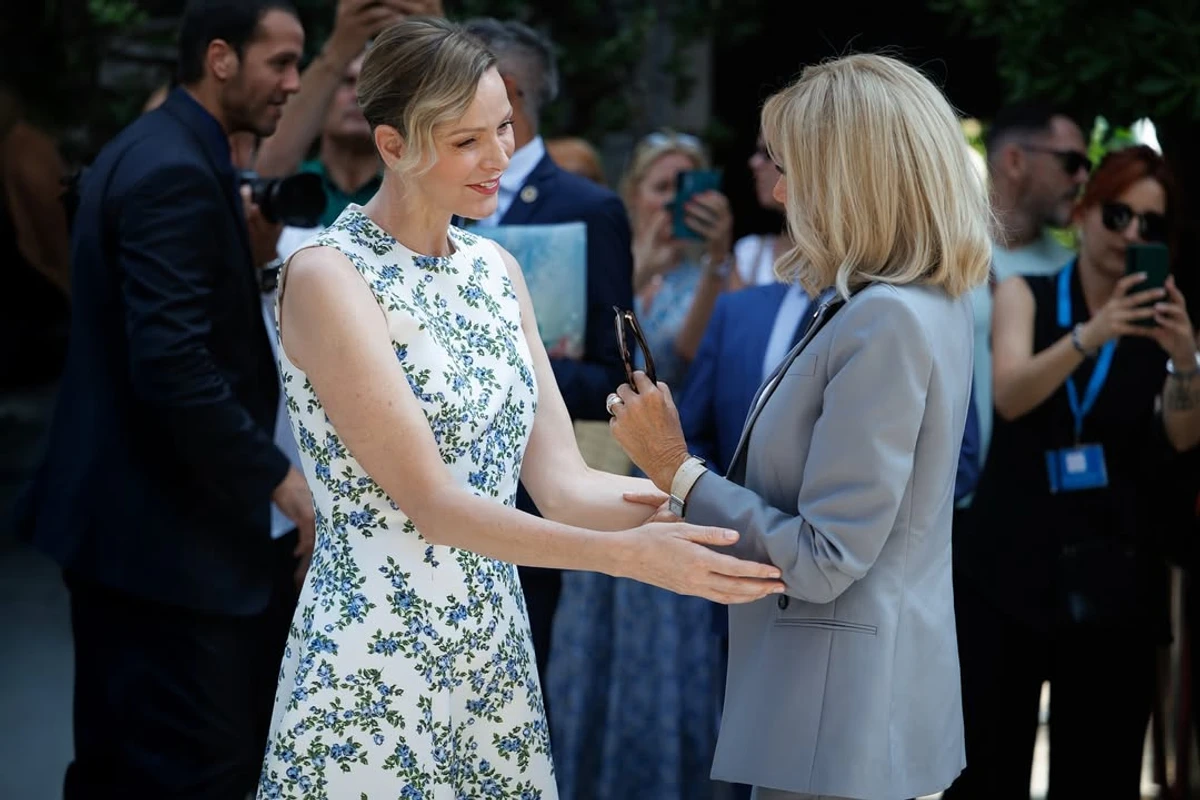 Княгиня Монако поспілкувалася з дружиною Макрона