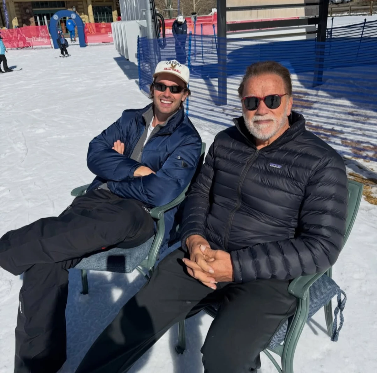 Арнольд Шварценеггер із сином попозував на сімейному відпочинку в горах