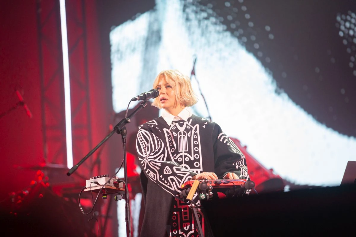 Онука на УП100