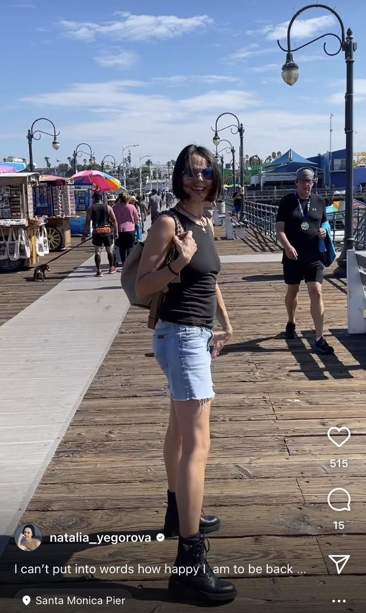 Єгорова у джинсовому міні посвітила ногами в Лос-Анджелесі