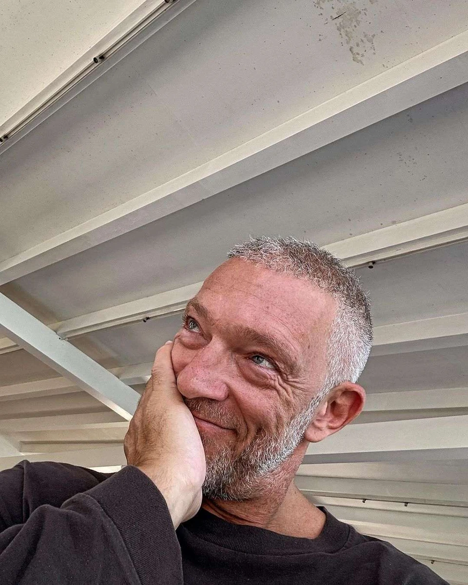 Що ж хоче сказати 56-річний актор?