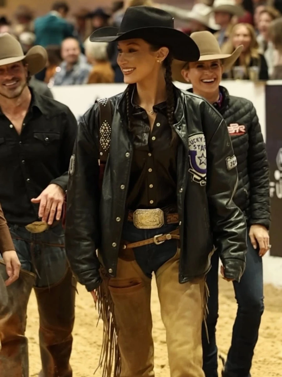 Белла Хадід в образі ковбойки