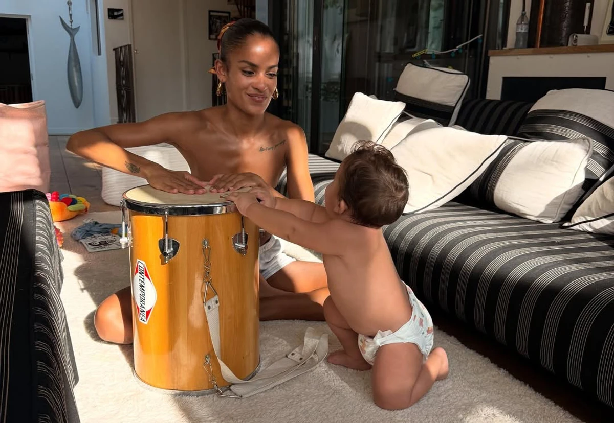 Кохана Венсана Касселя зазнімкувалася з їхнім синочком