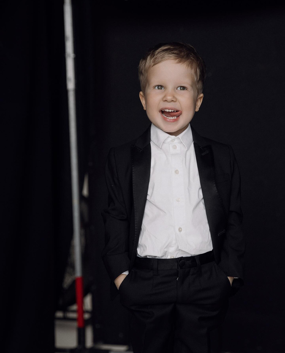 У Каті з Юрою росте артистичний малюк 