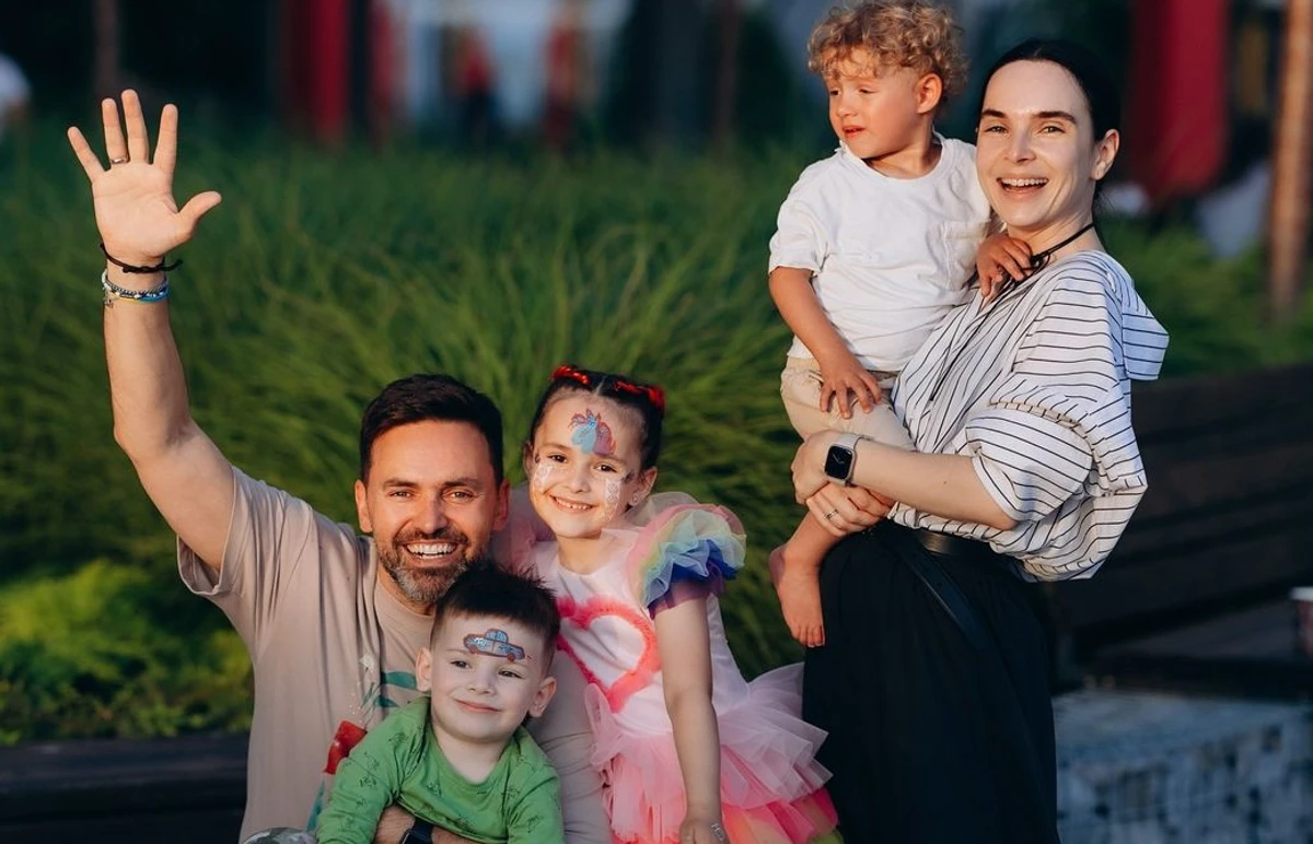 Тімур та Інна Мірошниченки з дітьми