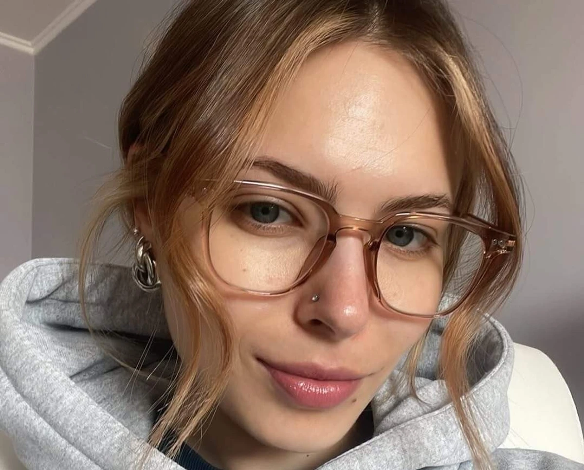 Старша донька Олени Кравець