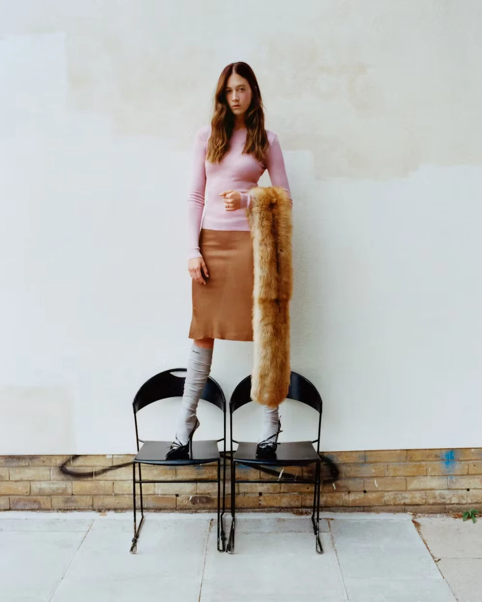 17-річна донька Кідман у спідниці та з хутром попозувала для журналу